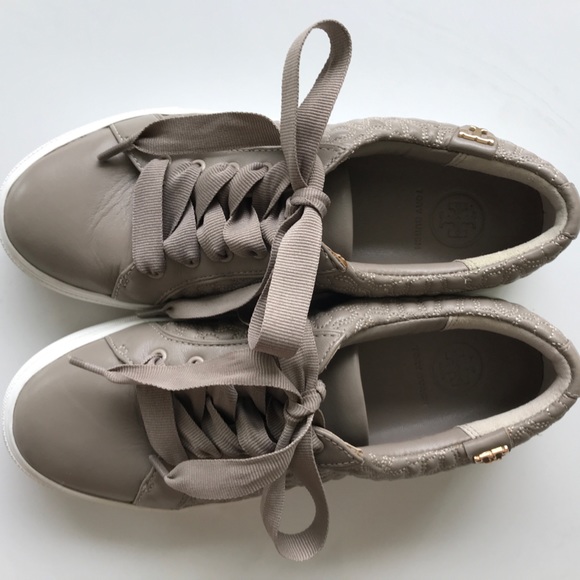 TORY BURCH Bryant Quilted Sneaker - Picture 1 of 5